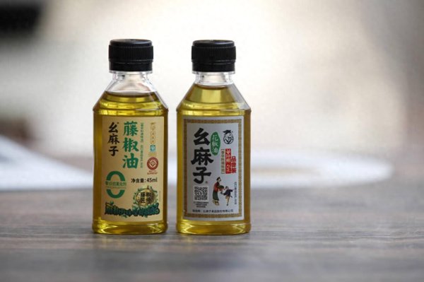 添利富 幺麻子重启IPO超80%营收依赖藤椒油 赵氏家族持股68%曾隐瞒关联方被罚